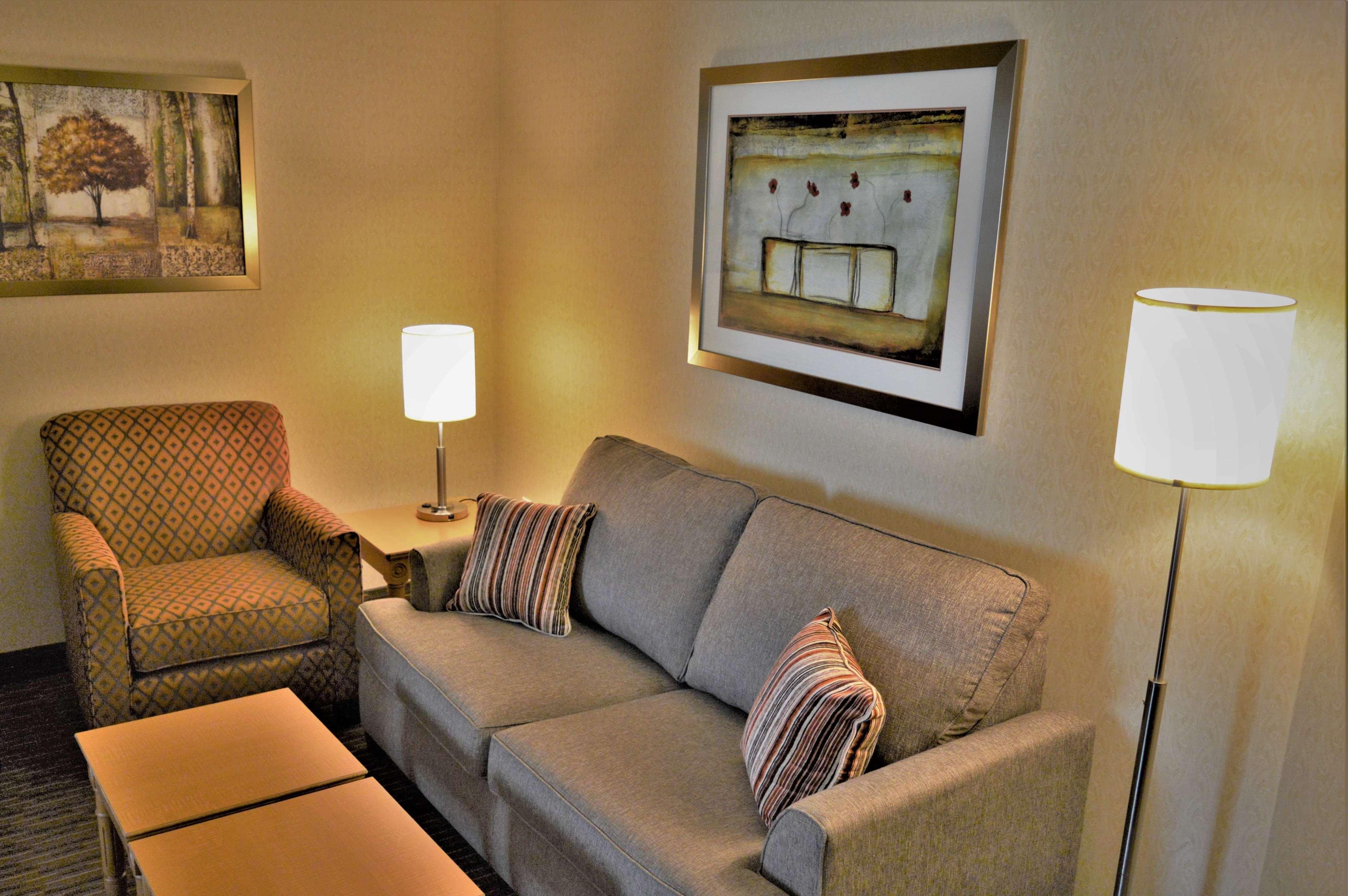 Best Western Plus Waterloo Bagian luar foto