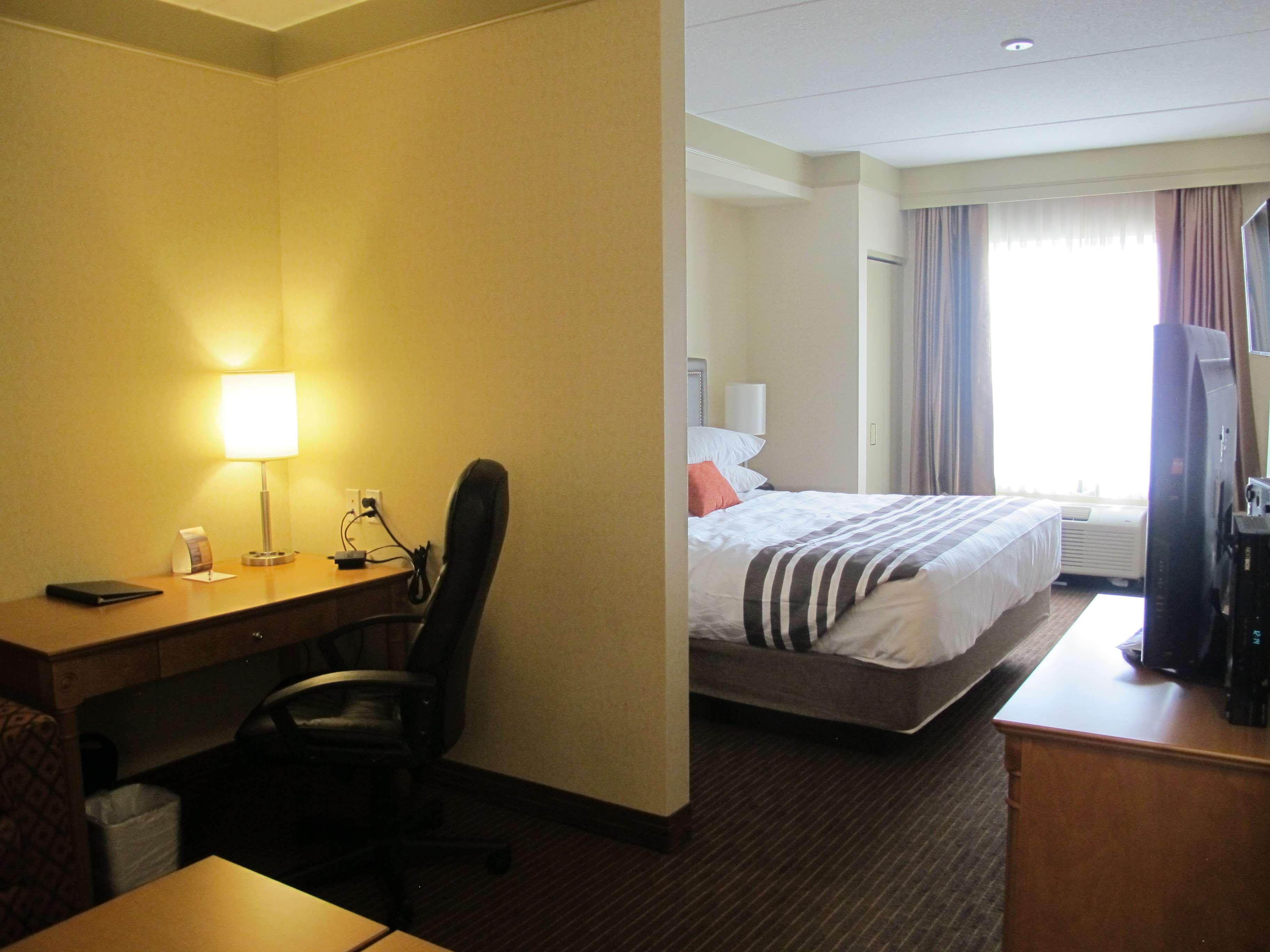 Best Western Plus Waterloo Bagian luar foto