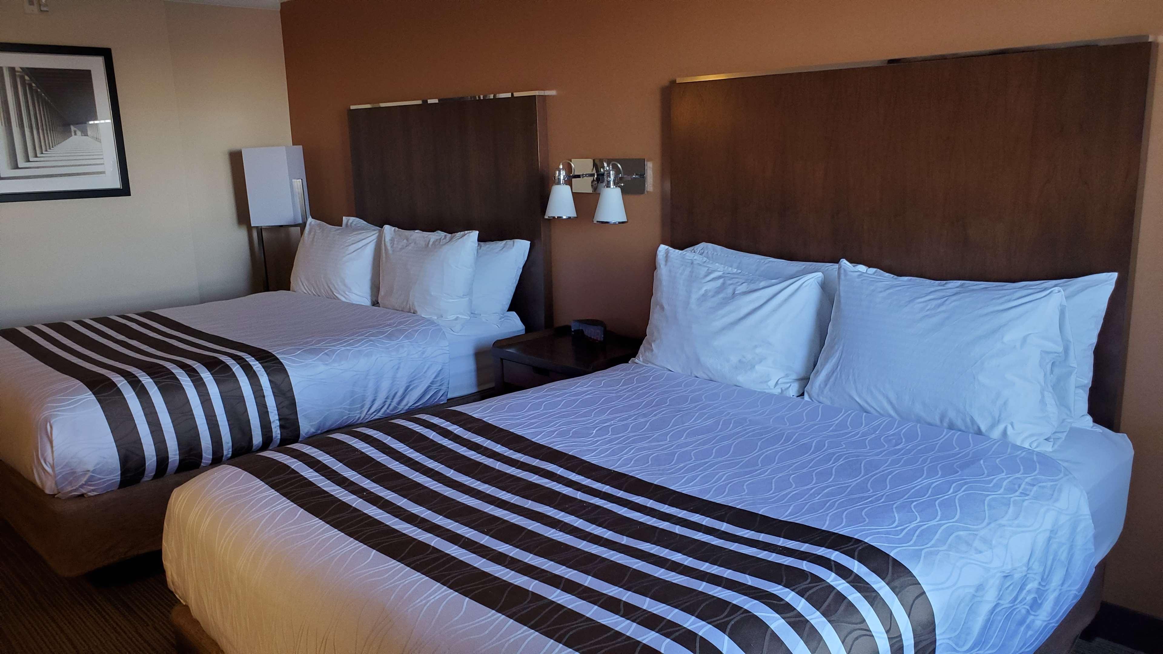 Best Western Plus Waterloo Bagian luar foto