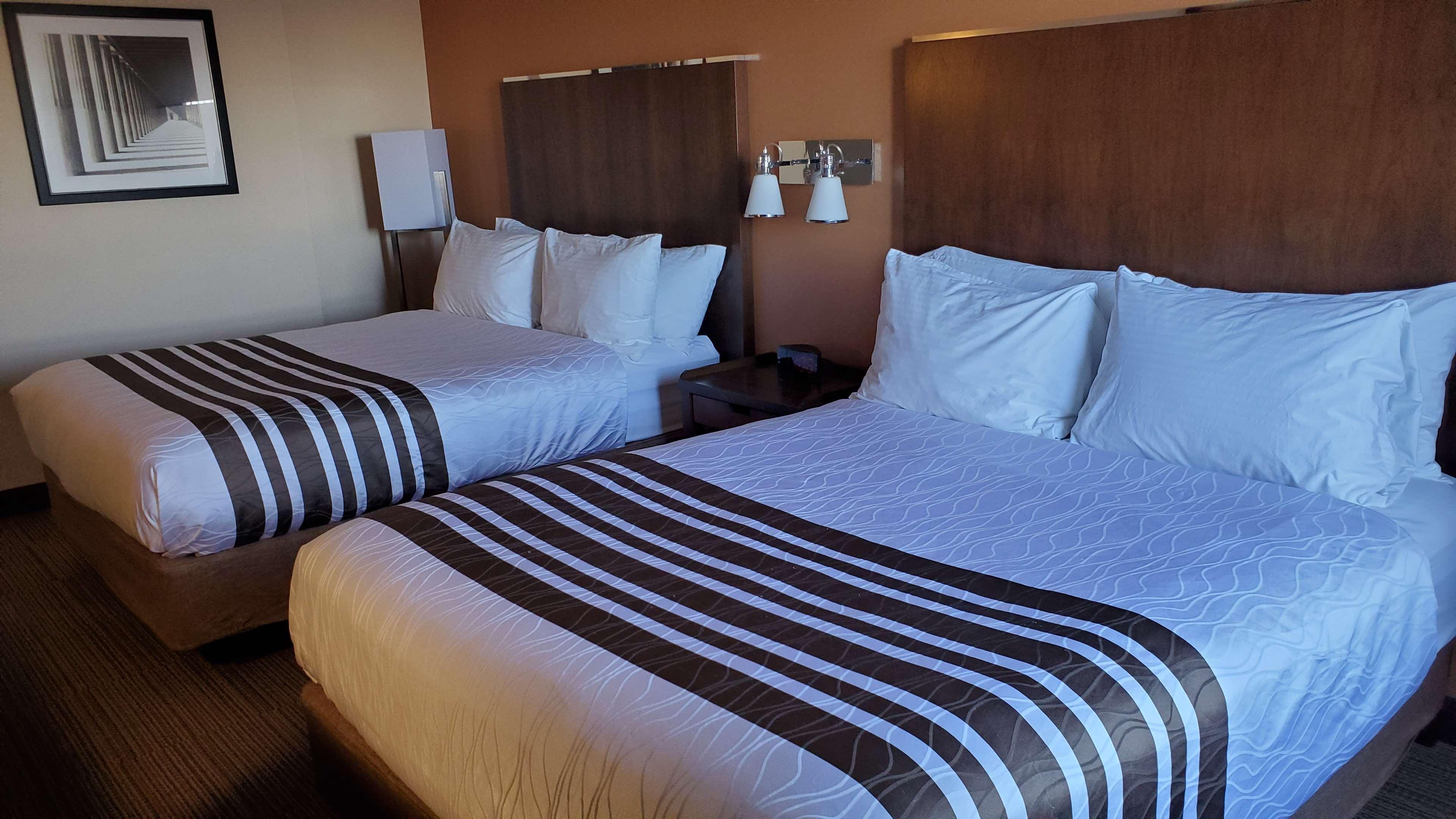 Best Western Plus Waterloo Bagian luar foto
