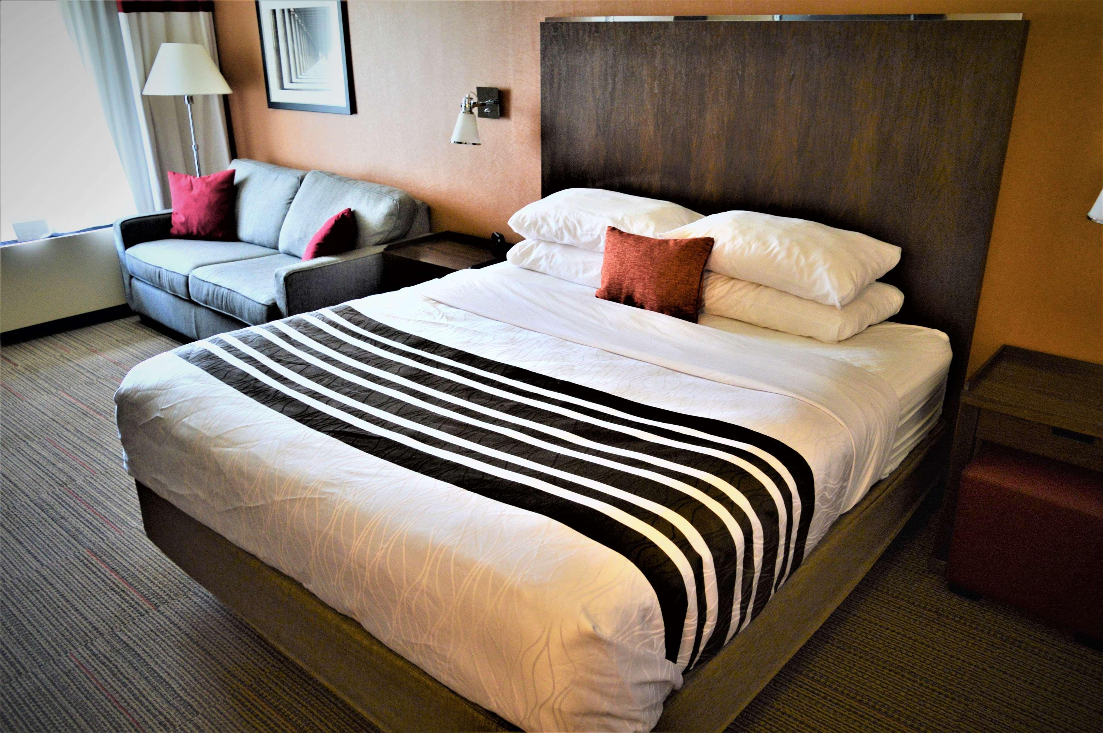 Best Western Plus Waterloo Bagian luar foto