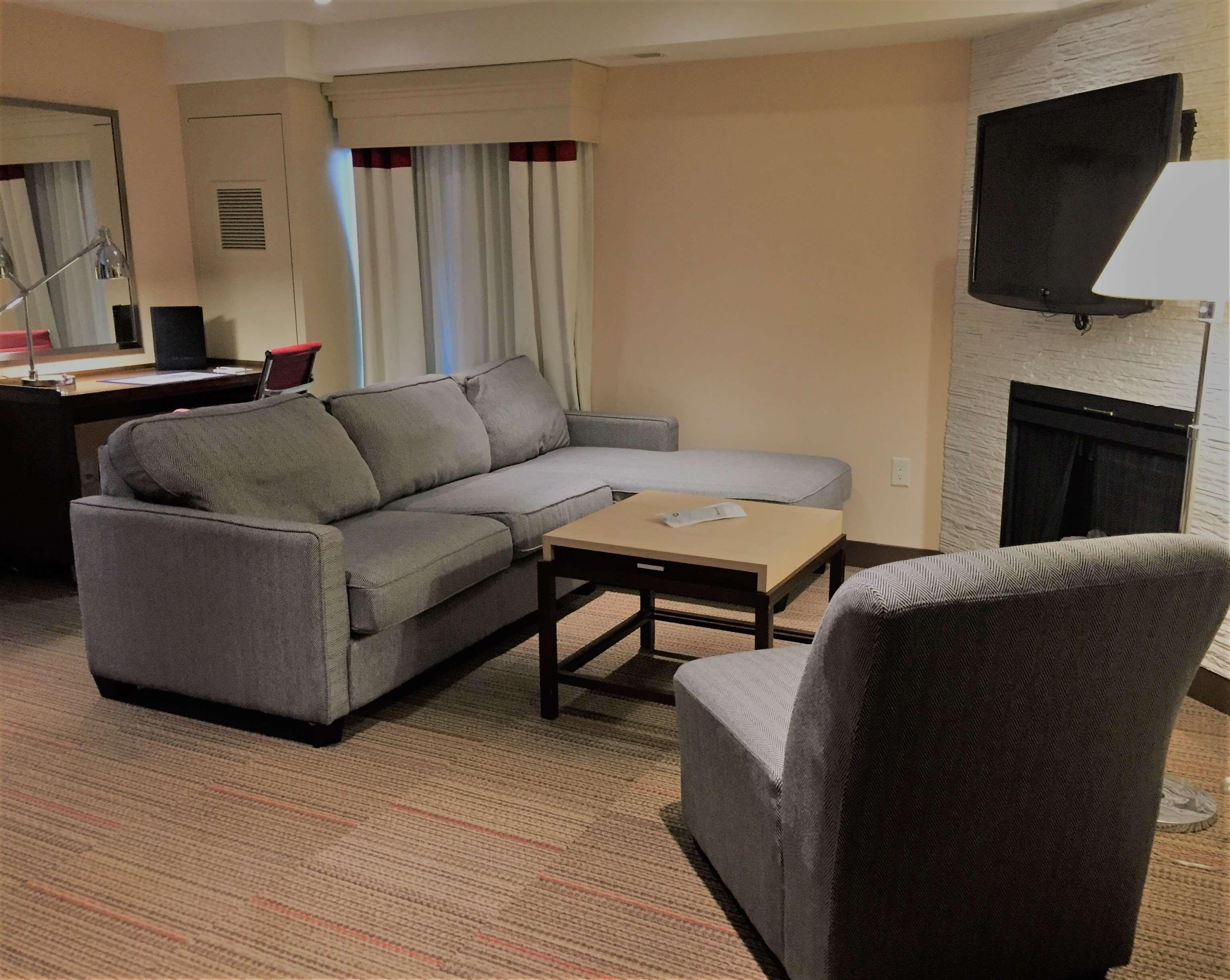 Best Western Plus Waterloo Bagian luar foto