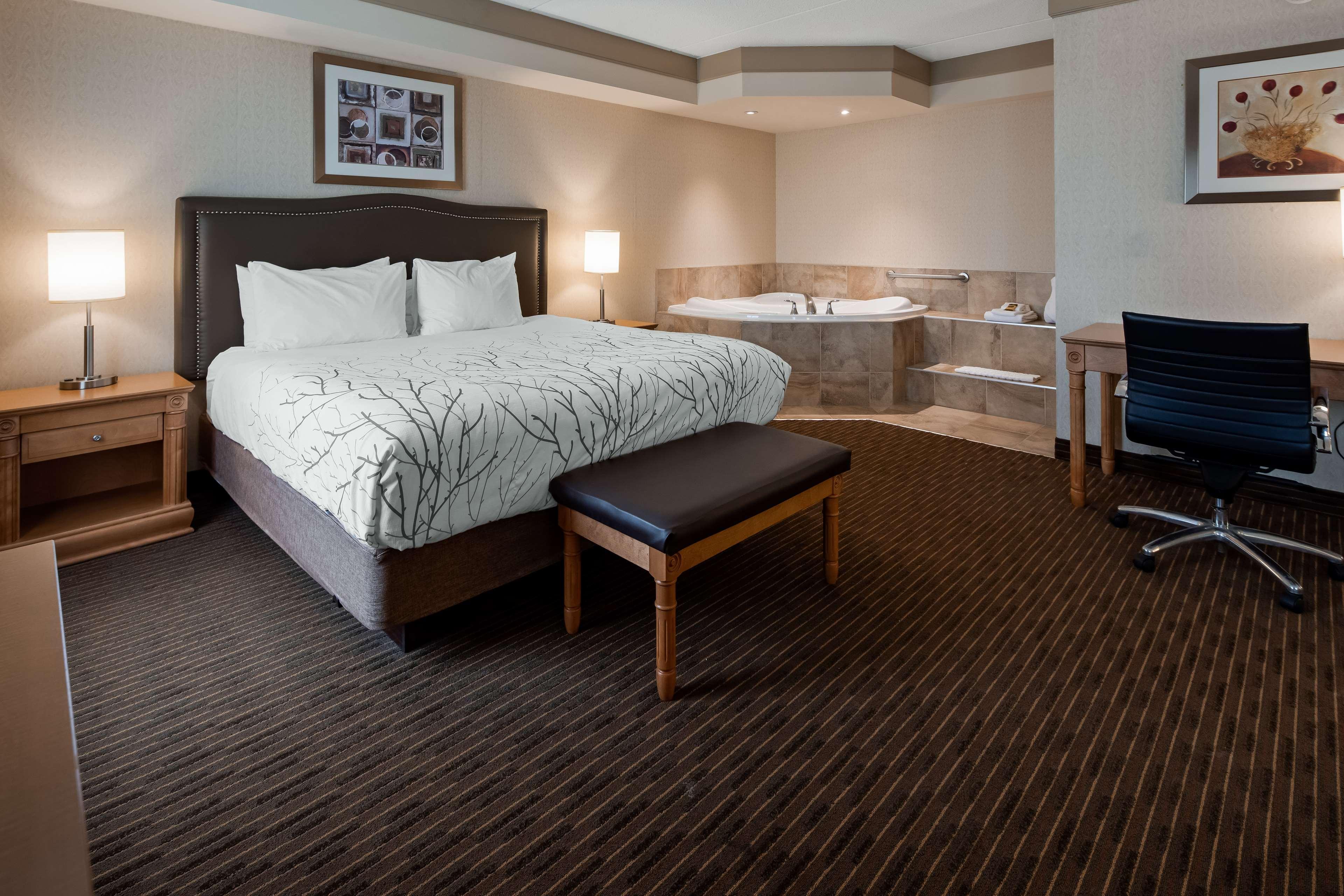 Best Western Plus Waterloo Bagian luar foto