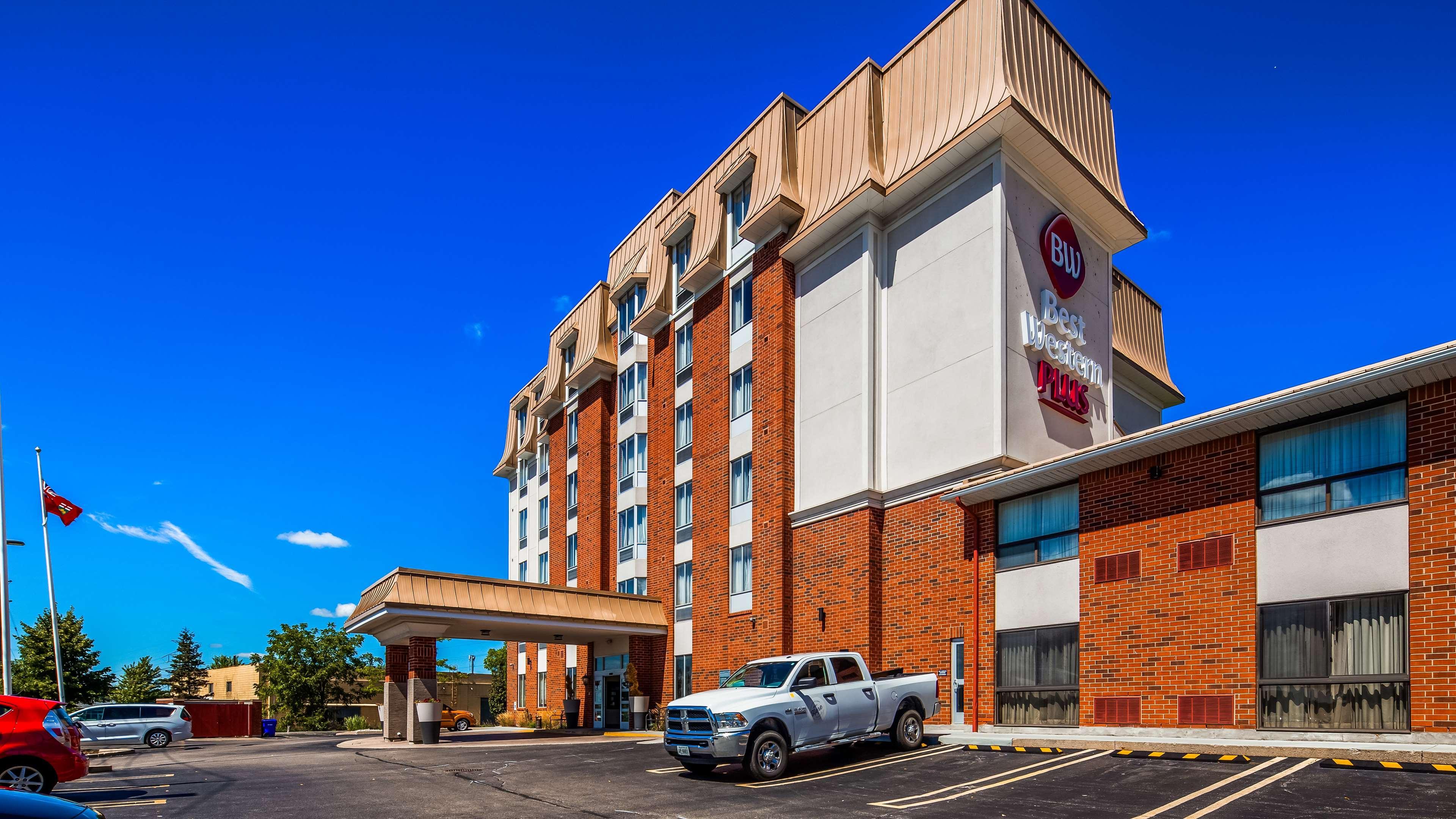 Best Western Plus Waterloo Bagian luar foto