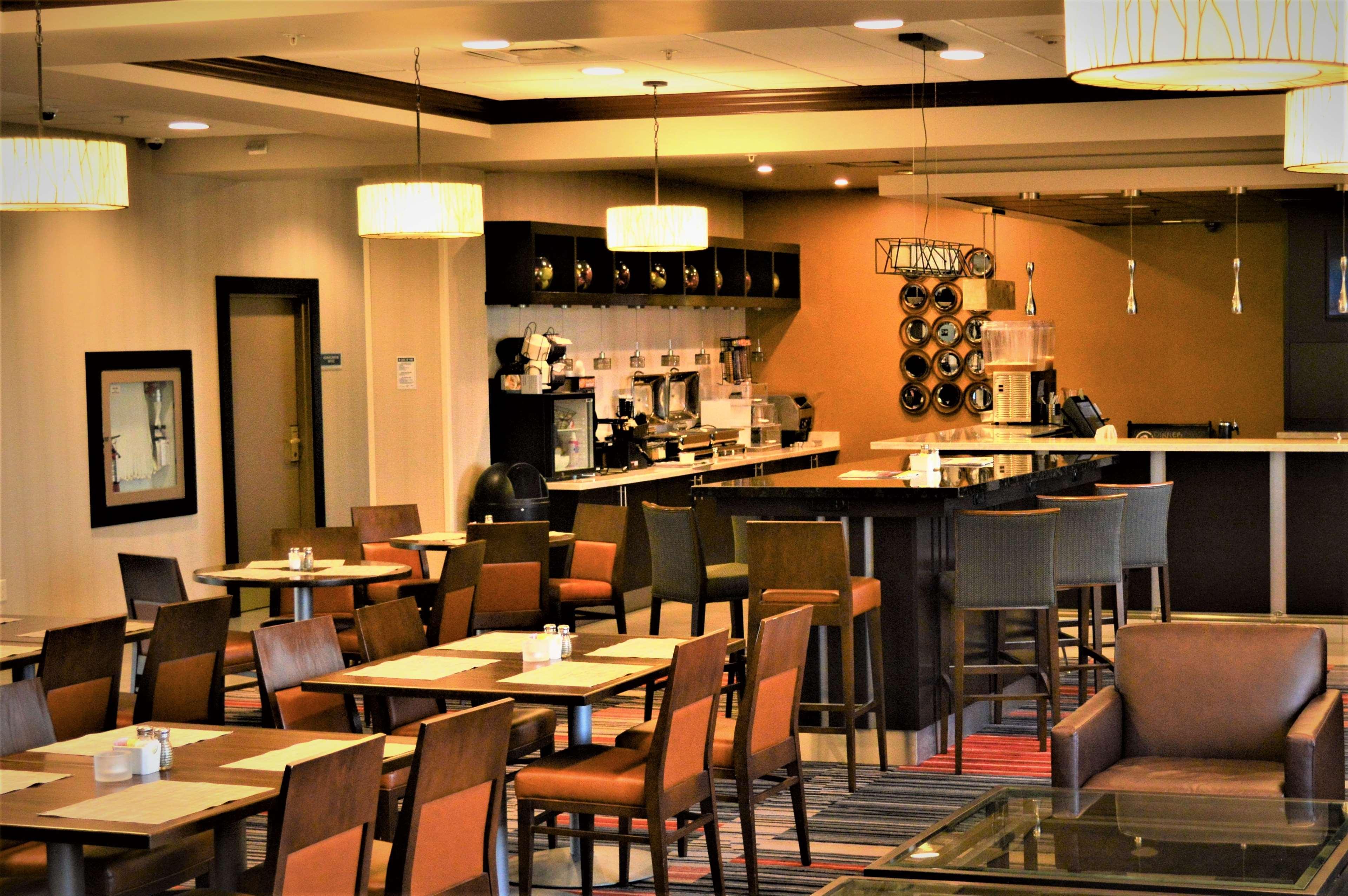 Best Western Plus Waterloo Bagian luar foto