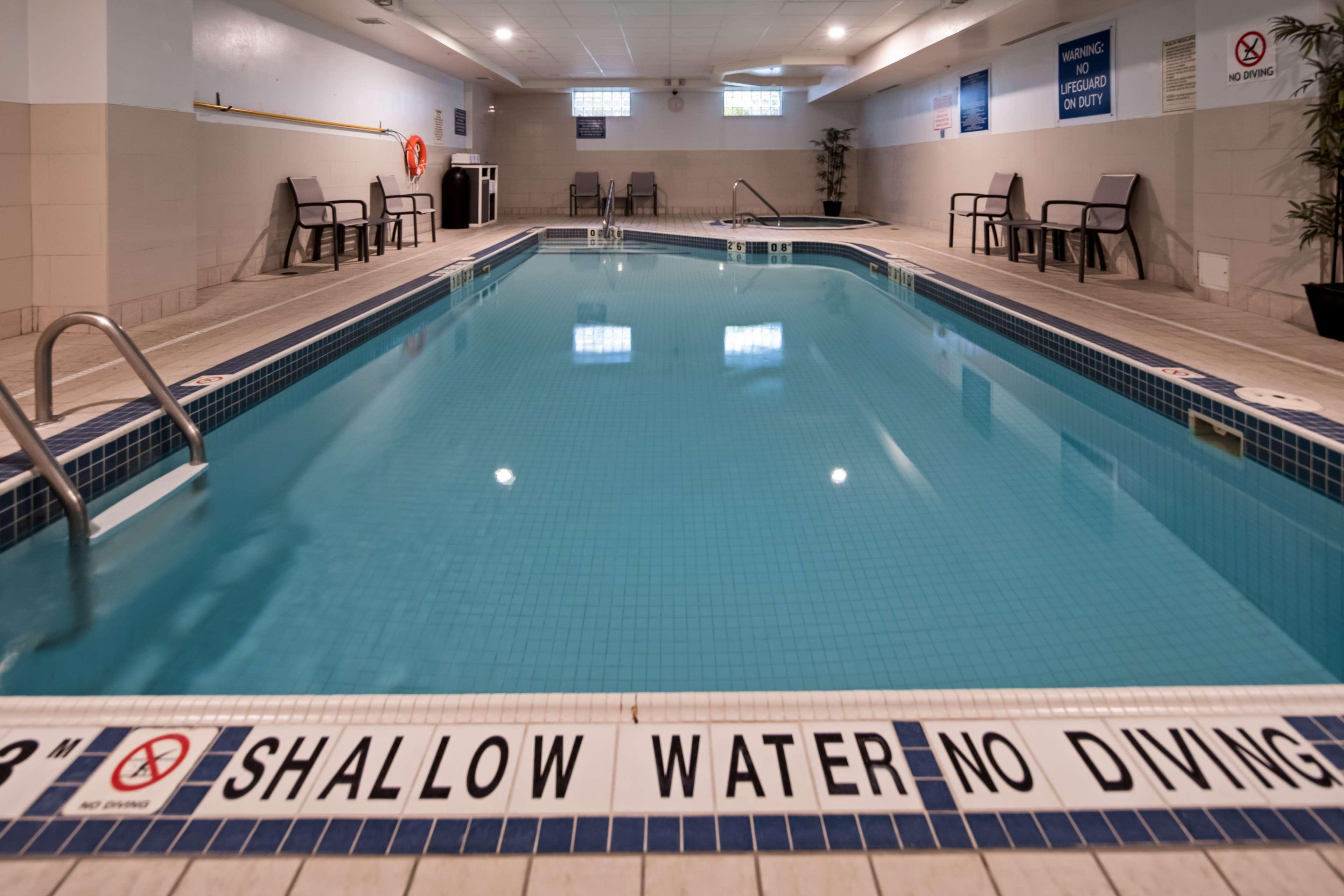 Best Western Plus Waterloo Bagian luar foto