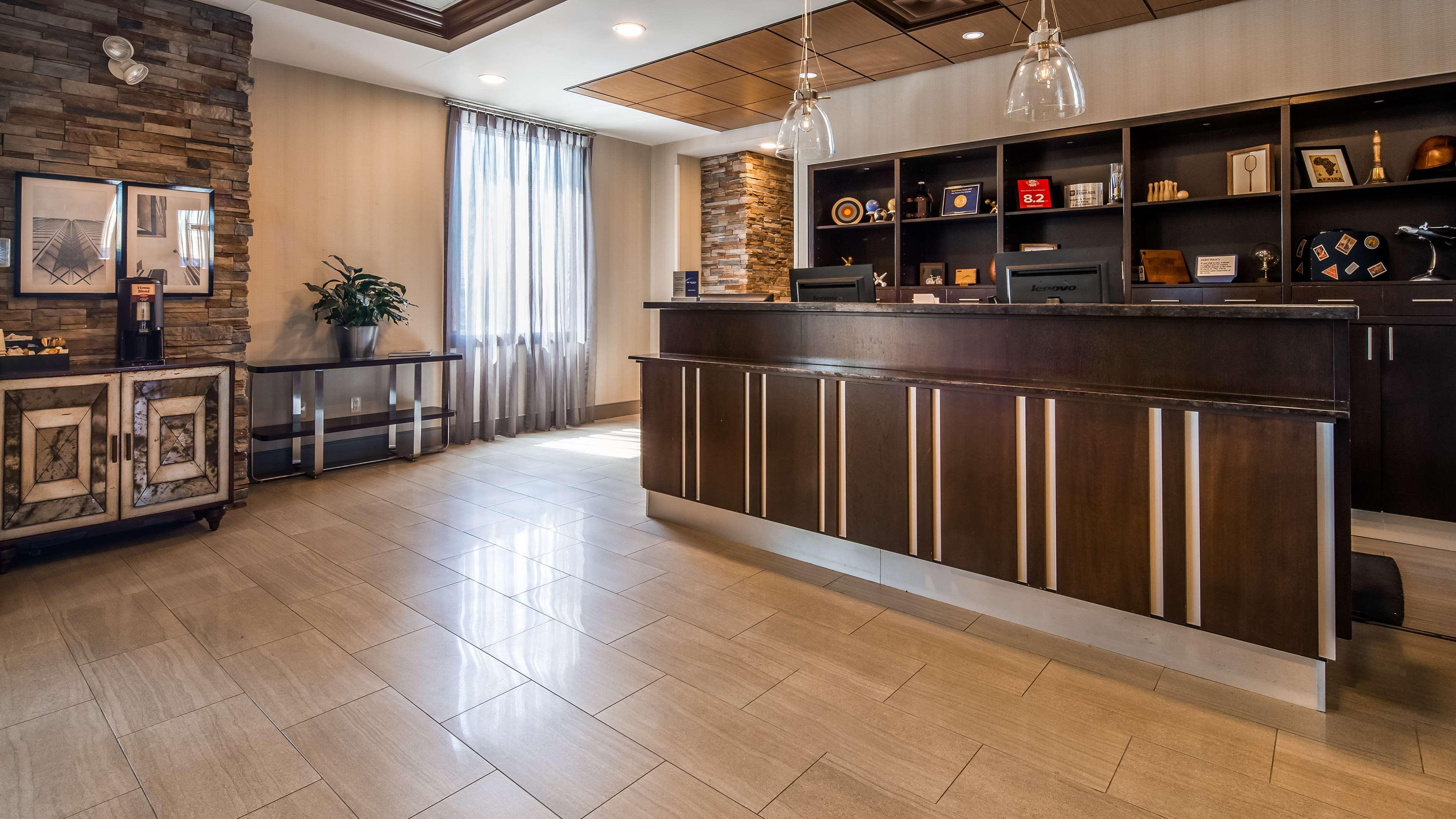 Best Western Plus Waterloo Bagian luar foto