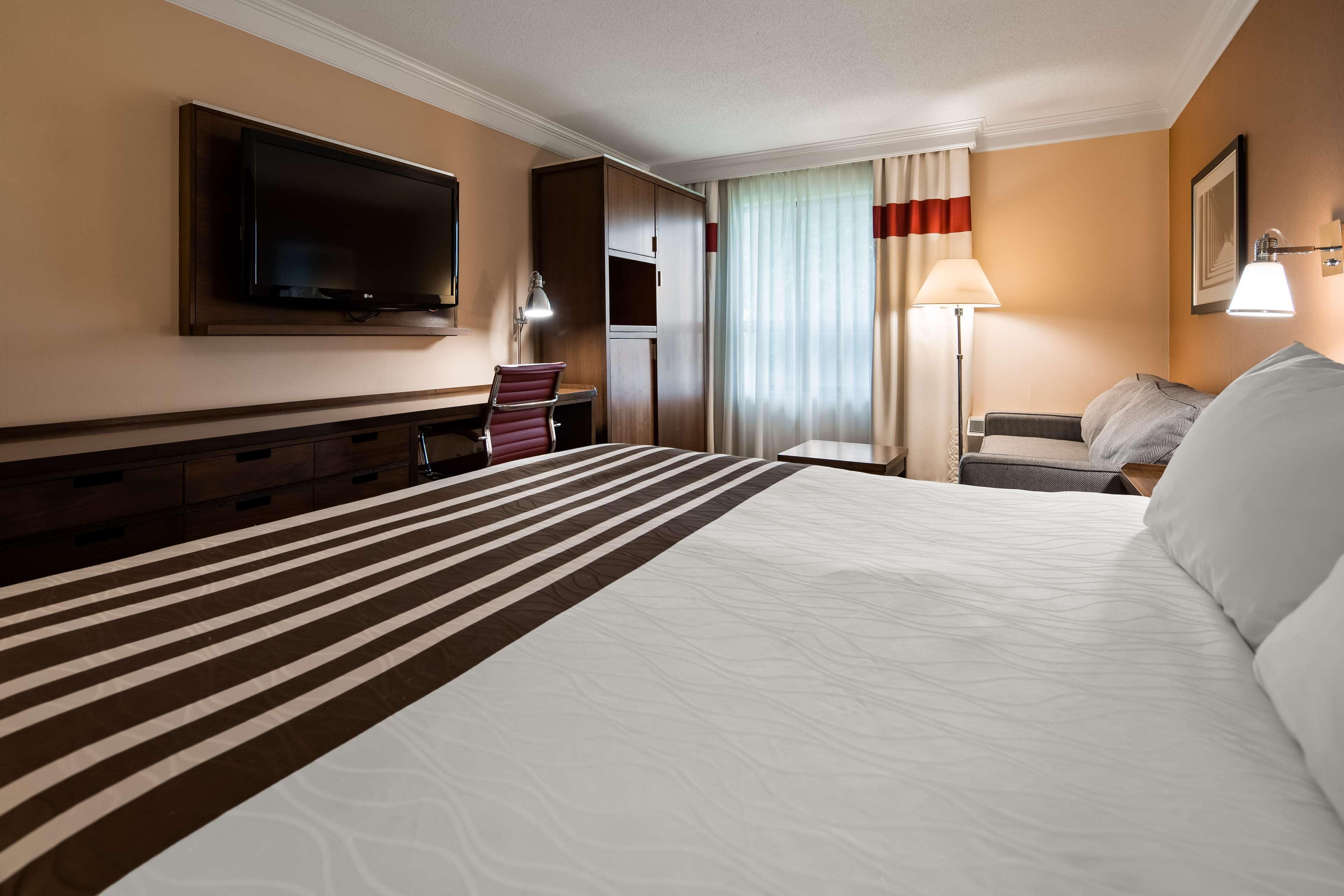 Best Western Plus Waterloo Bagian luar foto