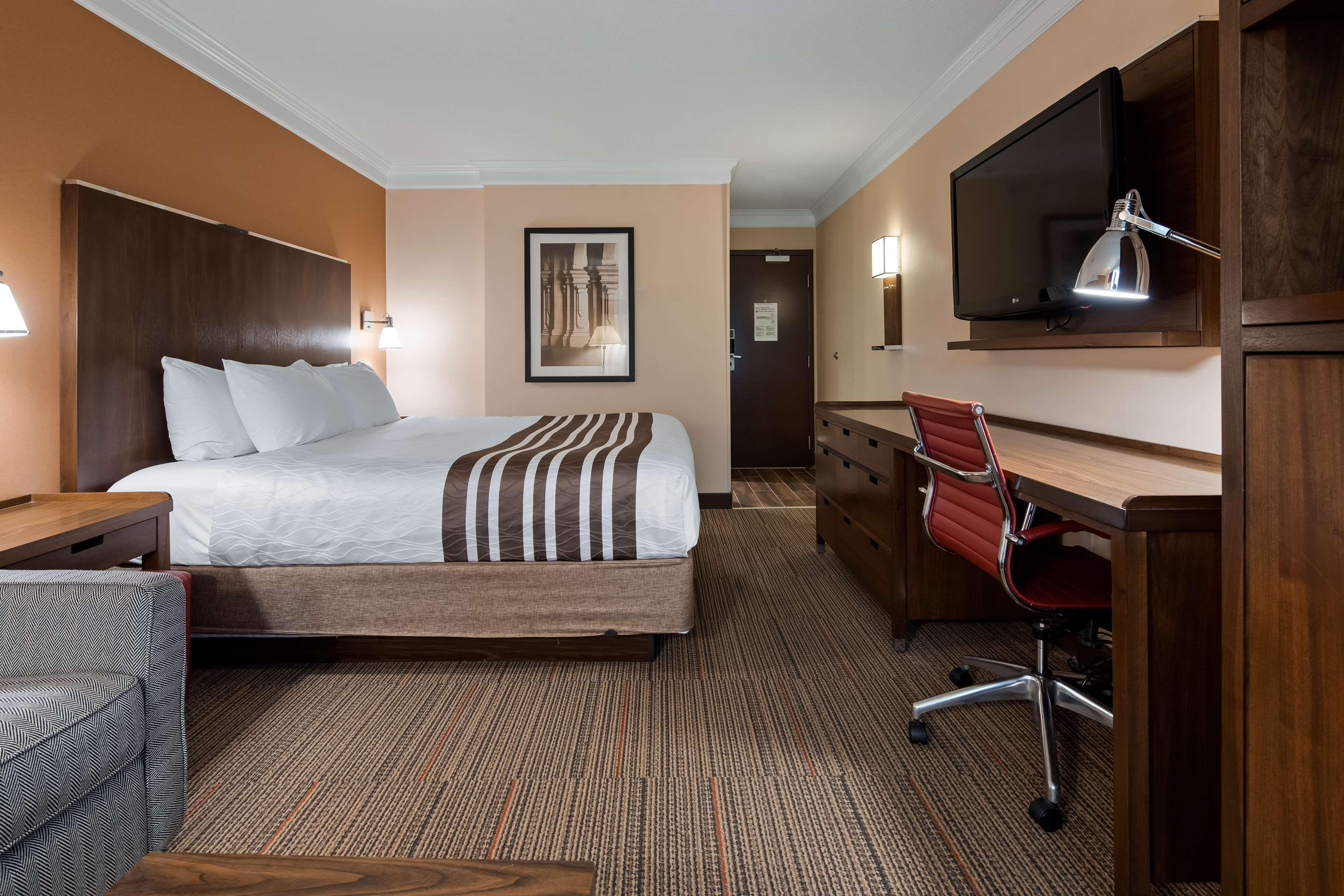 Best Western Plus Waterloo Bagian luar foto