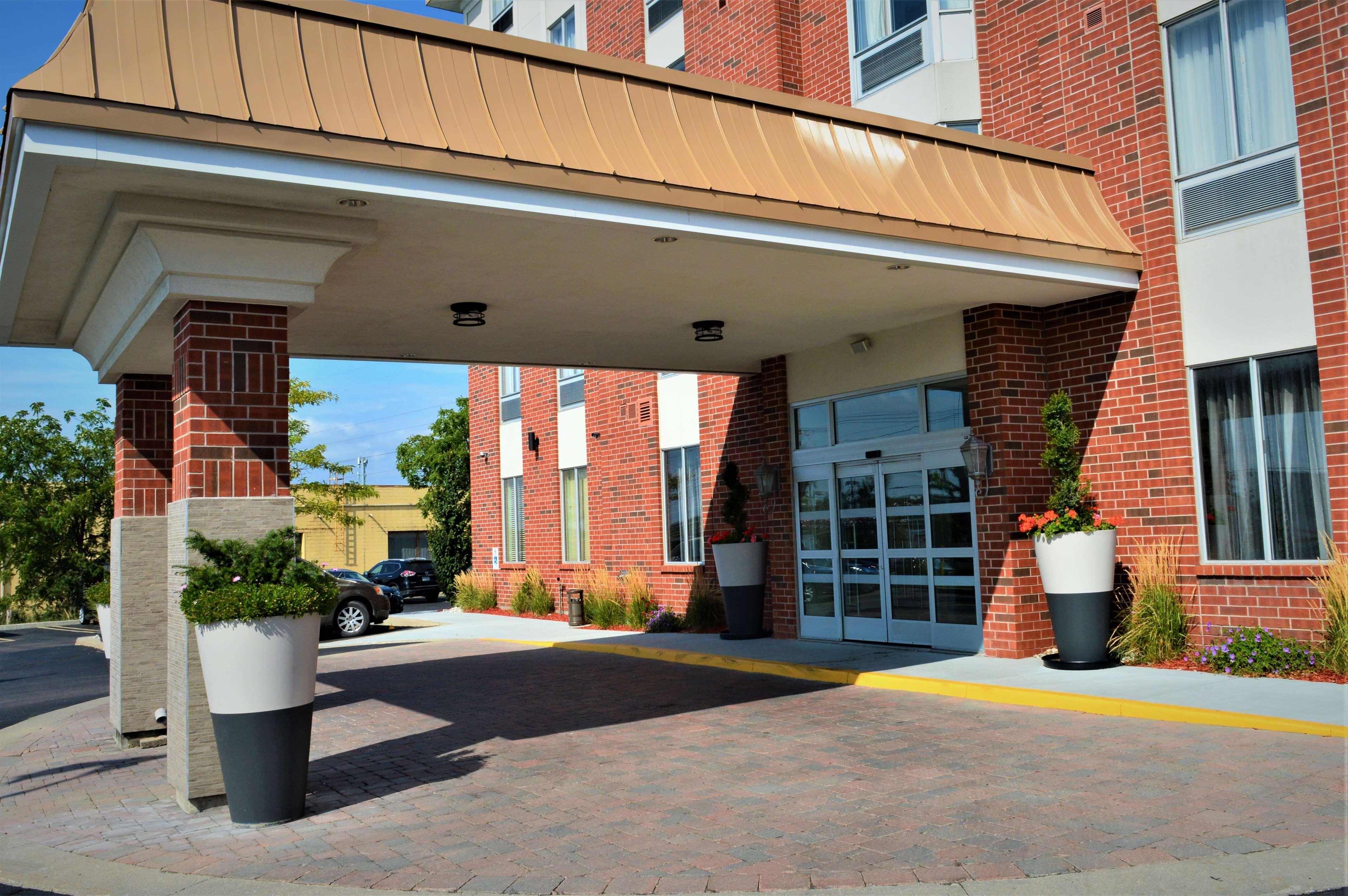 Best Western Plus Waterloo Bagian luar foto
