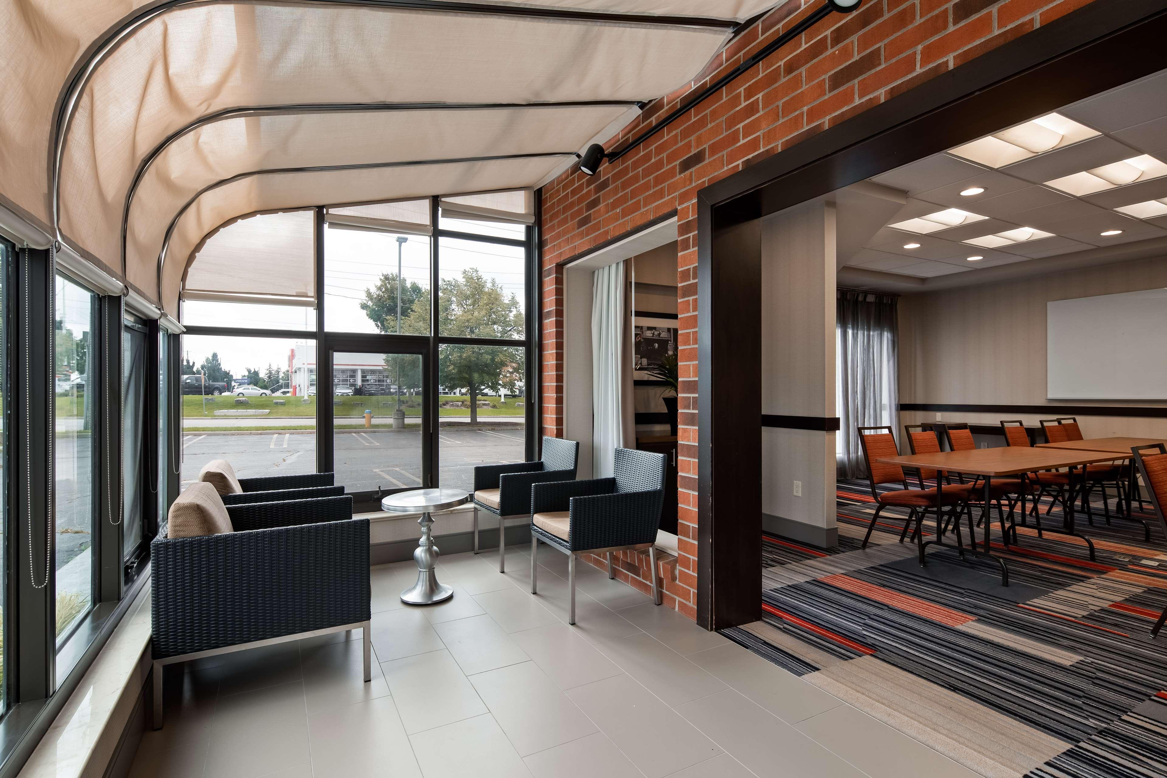 Best Western Plus Waterloo Bagian luar foto