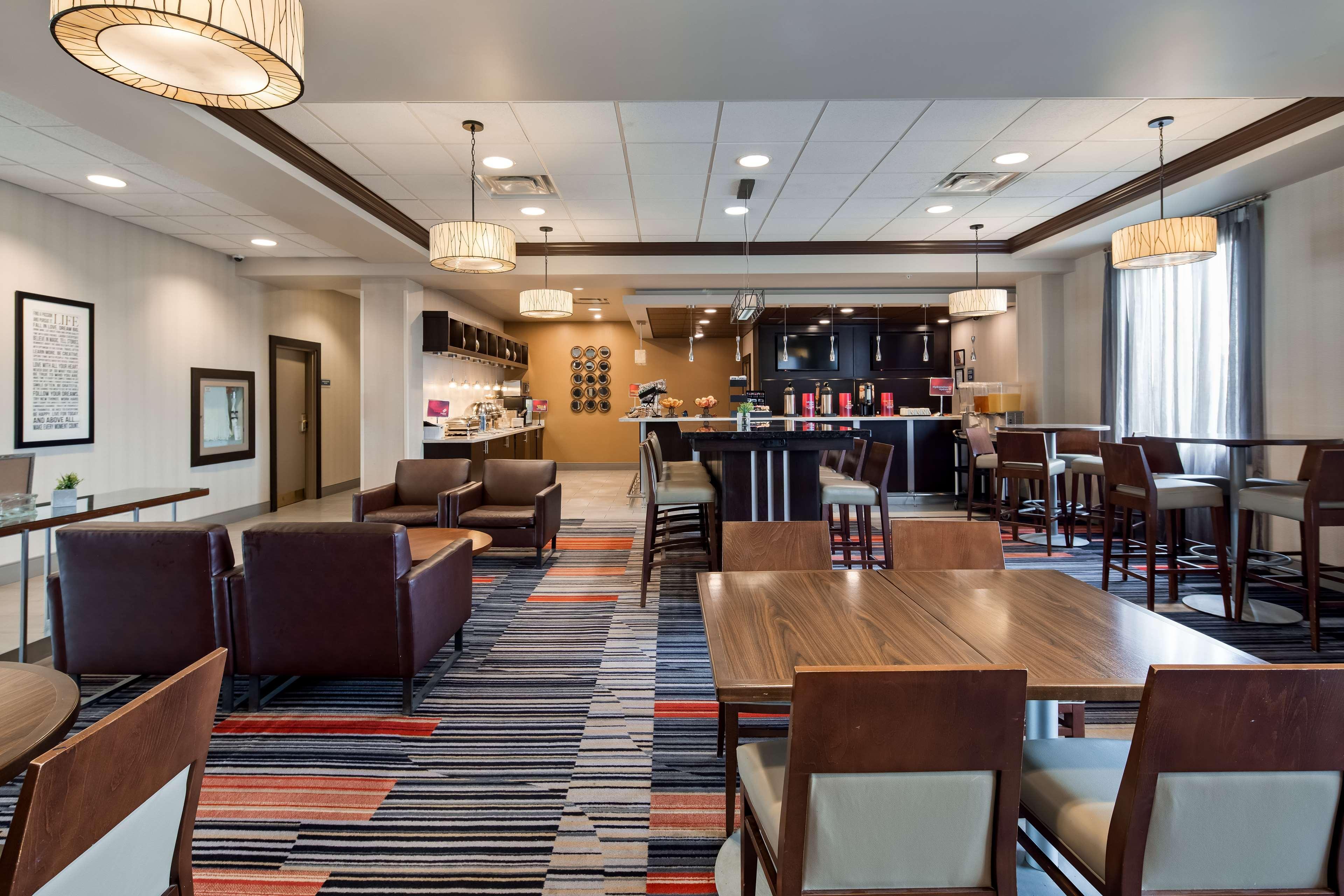 Best Western Plus Waterloo Bagian luar foto